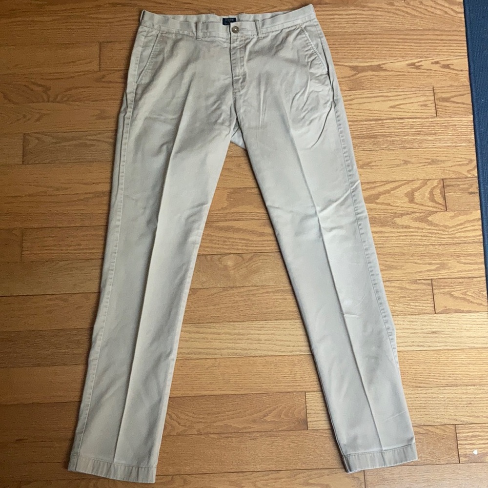 J crew Sutton fit khakis